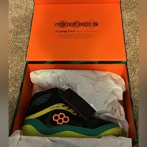 Brand new RUDIS KS turbine poison green wrestling shoes